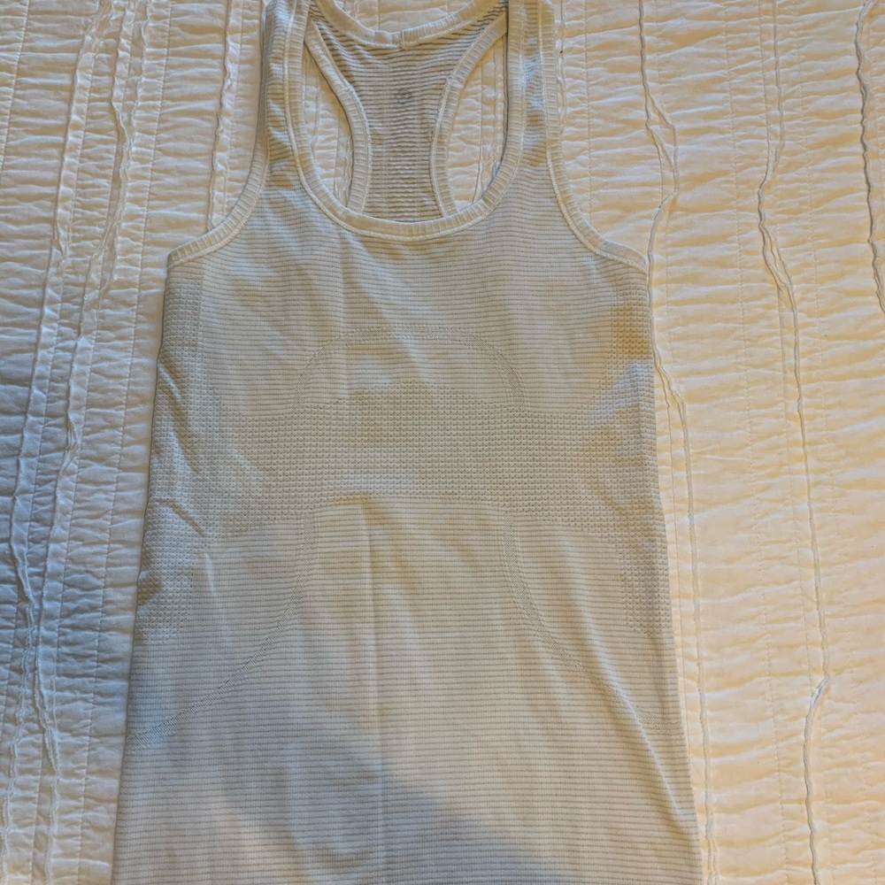 Lululemon tank. Size 4. White.